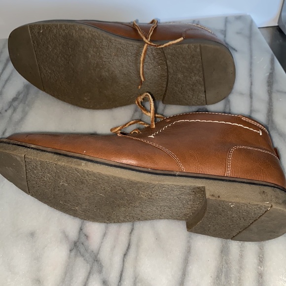 Boys Shoes US 7 1/2, EUR 40 - Picture 5 of 6